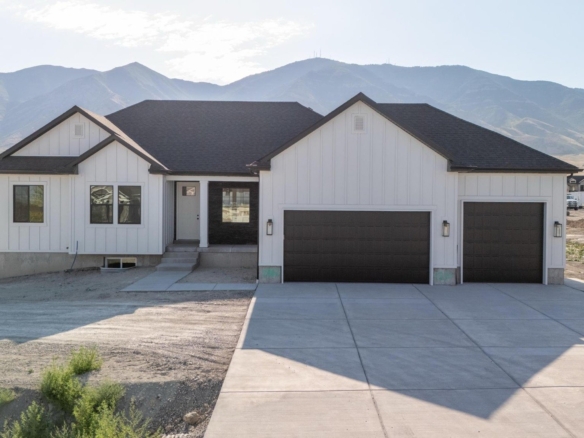 Harrison XL • Lake Point, UT